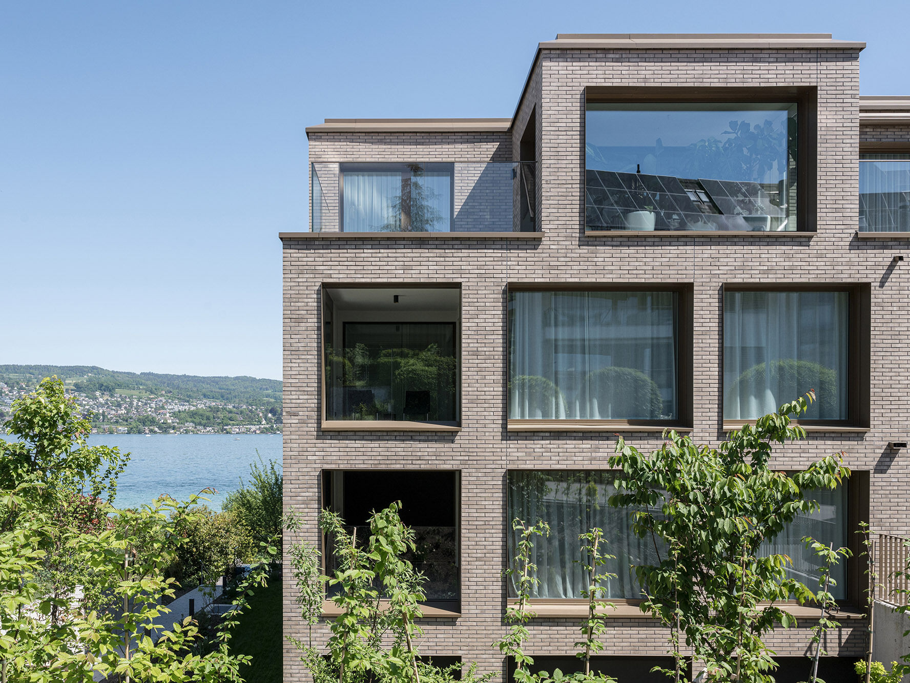 Inizia Oberrieden 05 25 6448 klein
